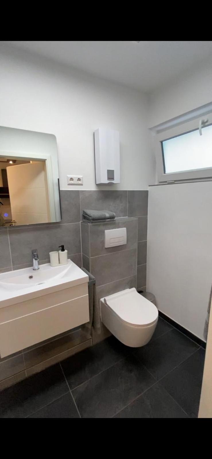 Luxus Apartment With Balcony Dortmund Bagian luar foto