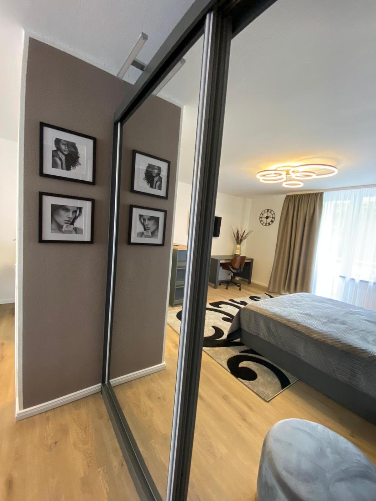 Luxus Apartment With Balcony Dortmund Bagian luar foto