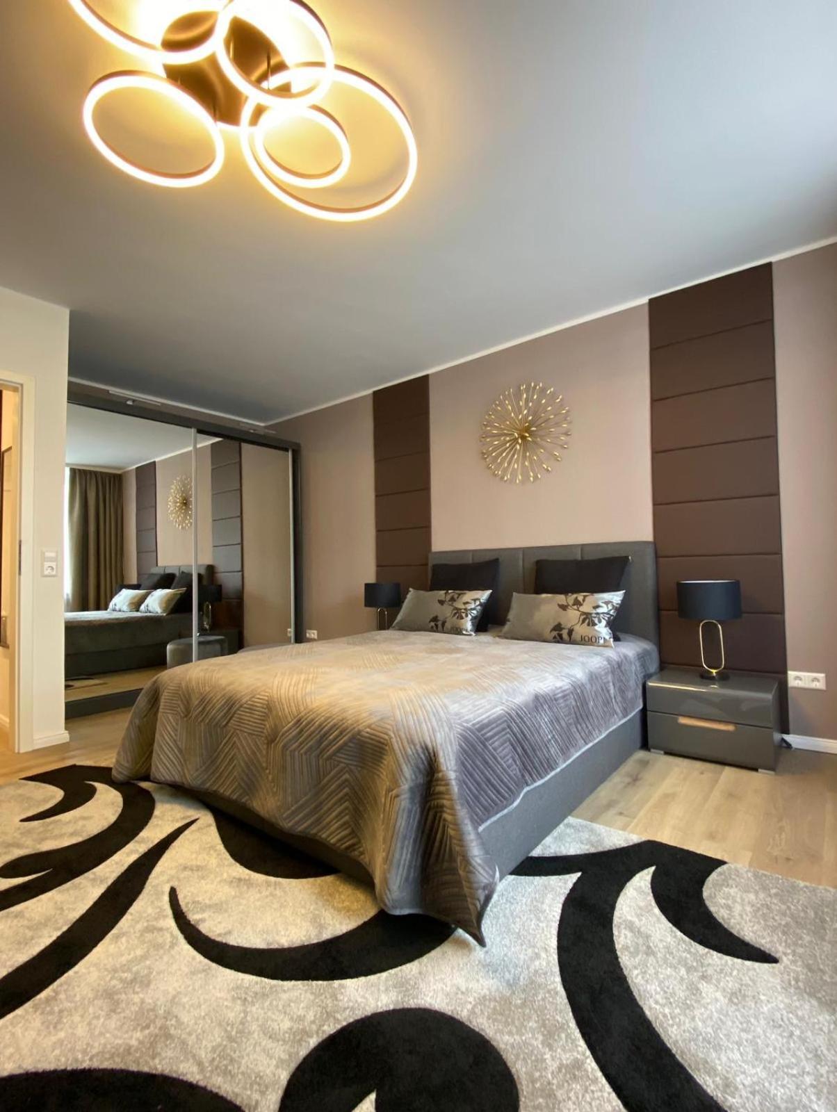 Luxus Apartment With Balcony Dortmund Bagian luar foto